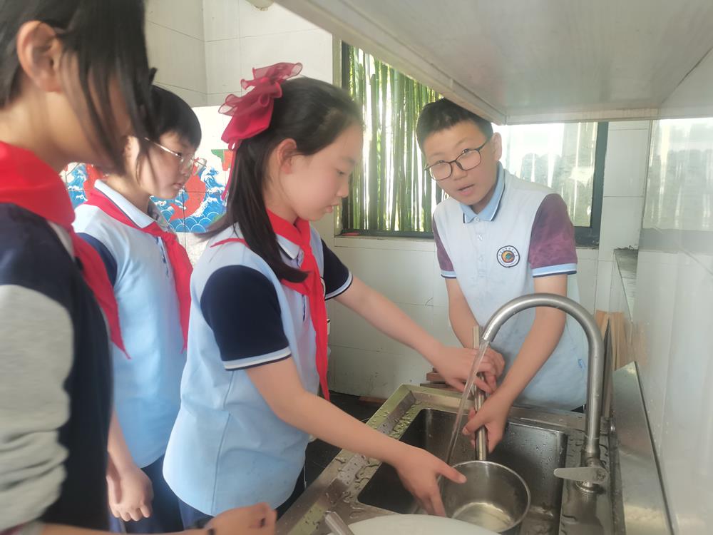 22dc8c501660417081b2d******646715.jpg 22dc8c501660417081b2d******646715.jpg