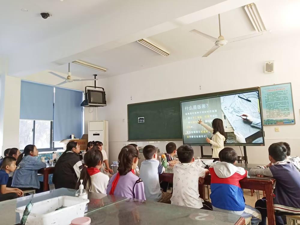 d9446d9b5355477580904f3cb9d26082.jpg d9446d9b5355477580904f3cb9d26082.jpg