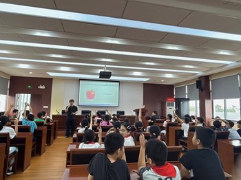 呵护心灵阳光 助力健康成长——我校开展小学生心理健康专题讲座